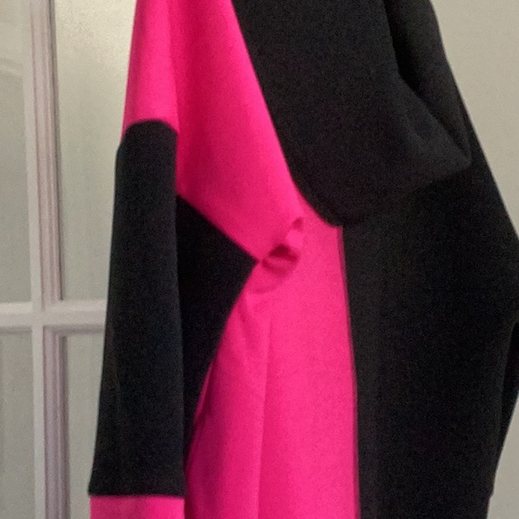 IC Collection Cowl Top - Picture 6 of 16